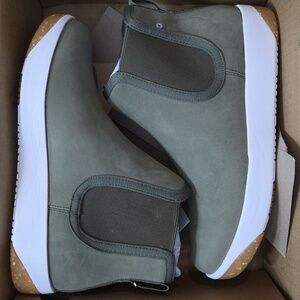 BOGS New 6.5 Women Boots